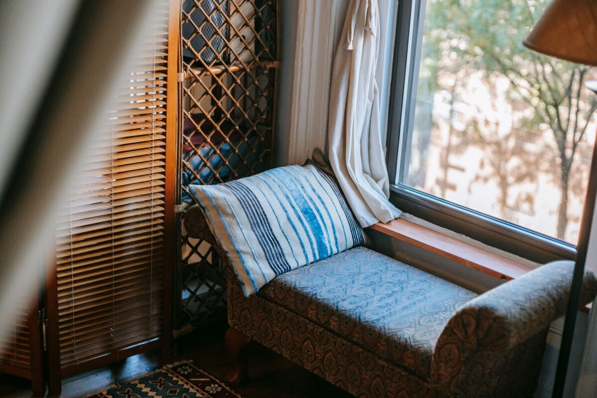 How to Create a Cosy Reading Nook in a Bedroom | 28 Alchemy